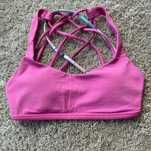 Lulu never worn sports bra size 2